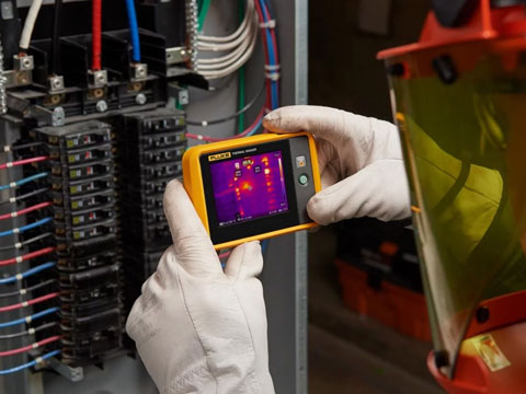 Fluke PTi120 9HZ Pocket-Sized Thermal Imager